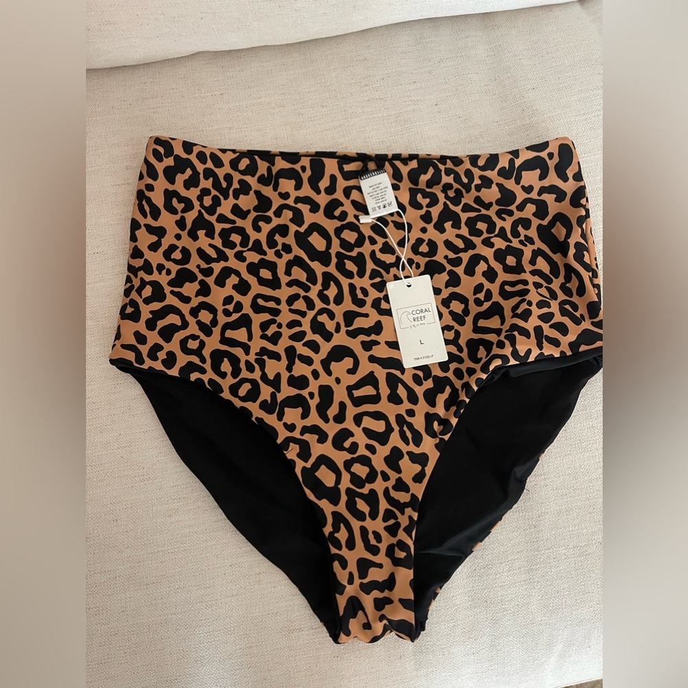 Coral Reef Leisure Reversible Bottoms | Black & Leopard Print